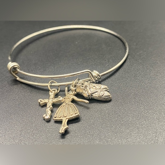 Item 928 Faith & Dance Charm Bracelet - Picture 4 of 4
